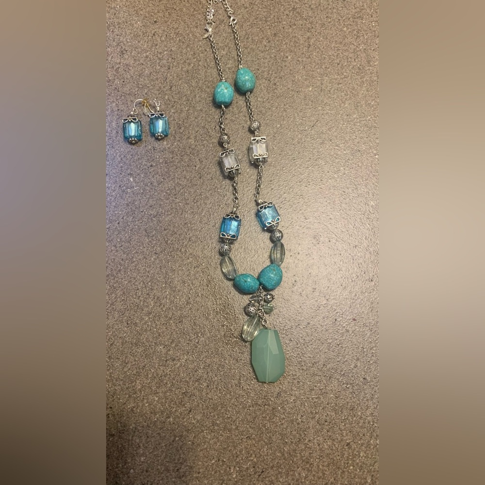 Avon necklace & earring set
